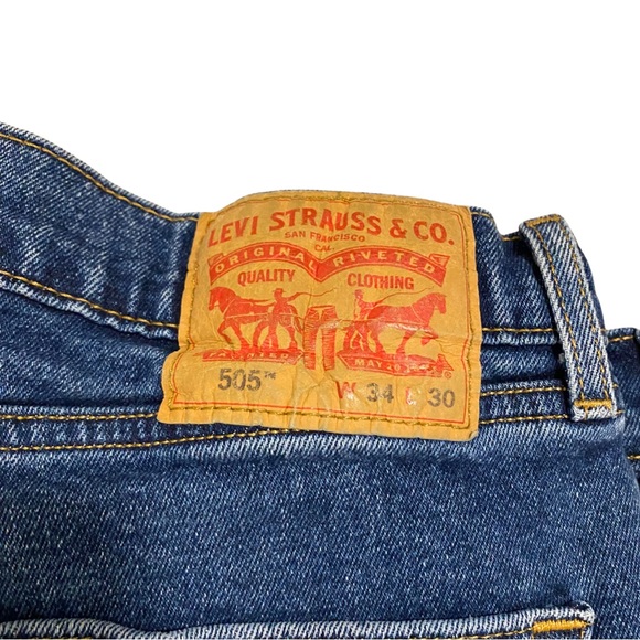 Levi’s 505 Jeans - Picture 3 of 3